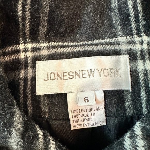 Jones New York Black Plaid Wool Blend Zip Jacket – Size 6 - Picture 5 of 16